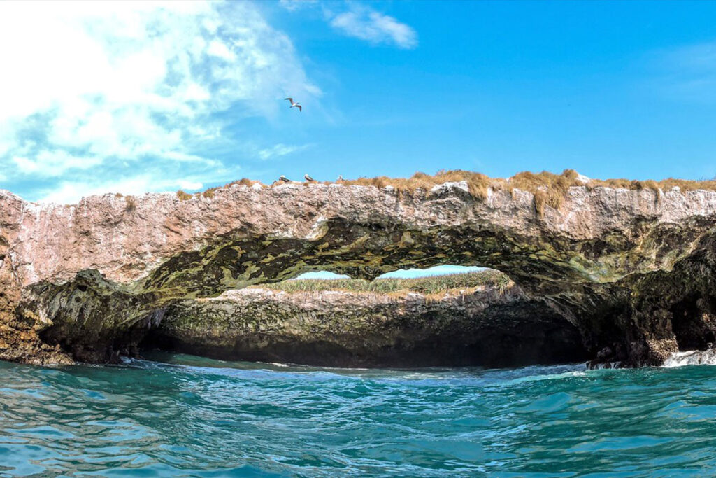 punete de piedra tour playa escondida en las islas marietas