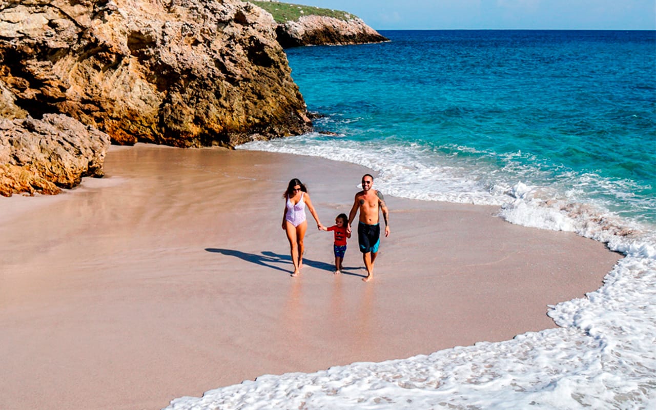 Playa La Nopalera en Islas Marietas, expedición familiar
